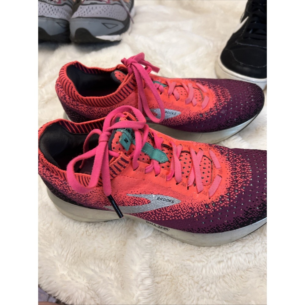 Brooks Levitate 2 Womens 7.5 Pink Purple Energize Neutral Running Shoes